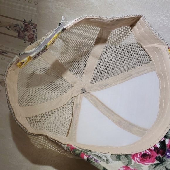 NEW Women's Adjustable Floral Canvas & Mesh Ballcap - Picture 13 of 16